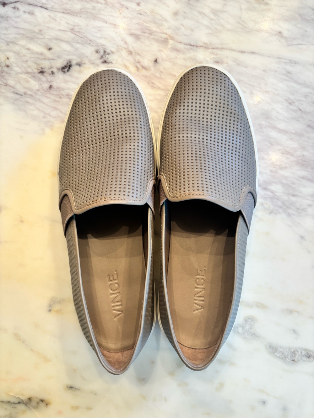 Vince Blair perforated leather slip on sneaker grey taupe size 38